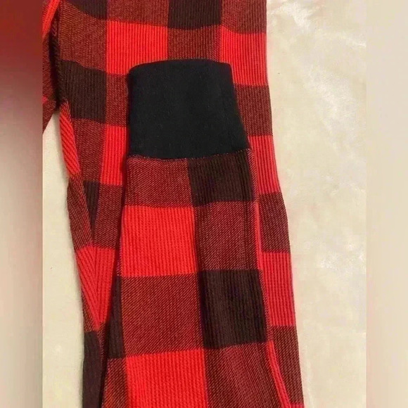 Old Navy Red & Black Plaid PJ bottoms women’s size small - Picture 2 of 6